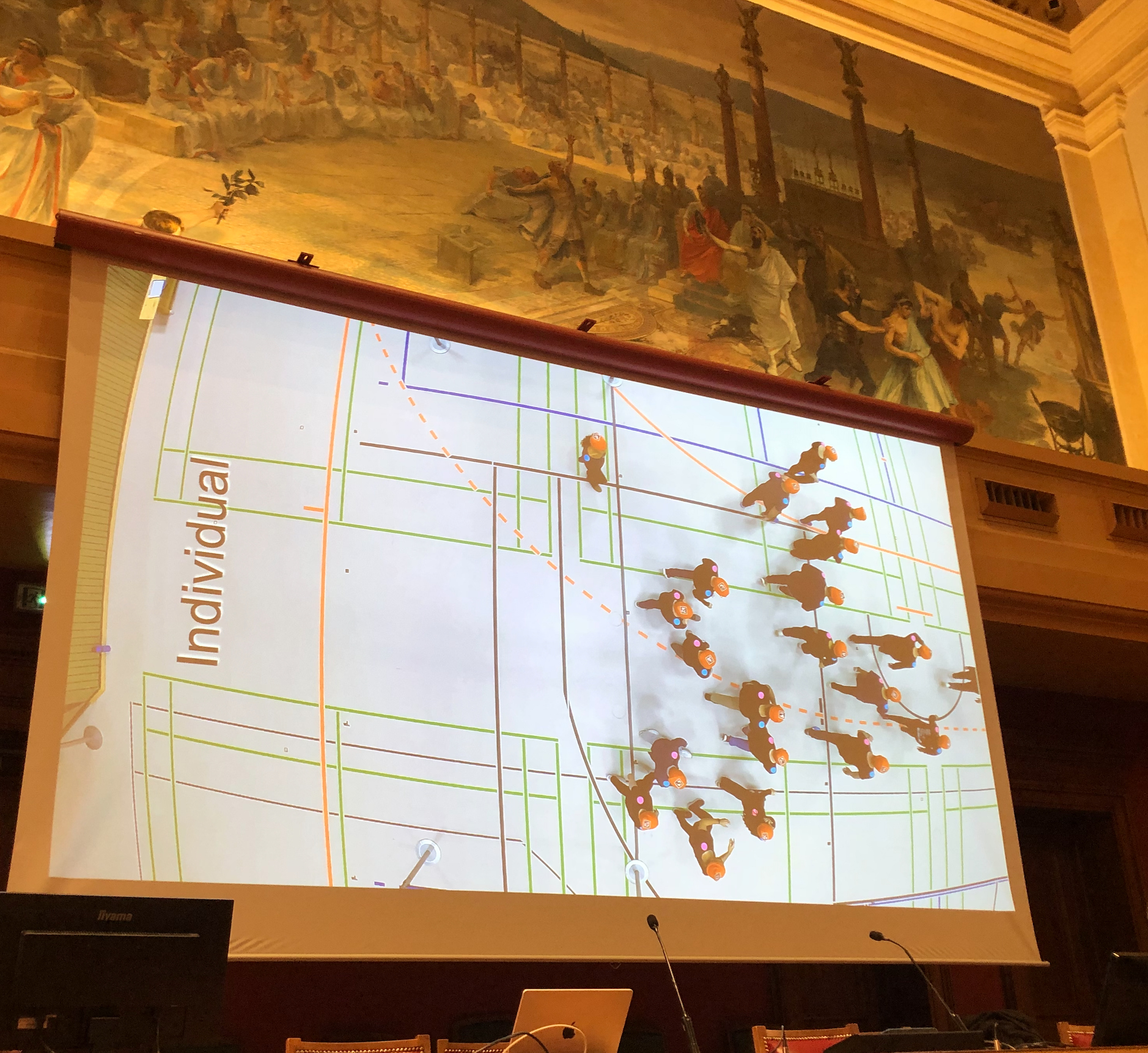 Emergence of behavioral repertoires in entrance situations: Interplay between physical, collective and inter-personal factors - Tom Postmes